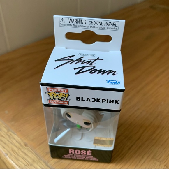 NIB Blackpink Rose Funko Pocket Pop! Key Chain - Picture 6 of 10